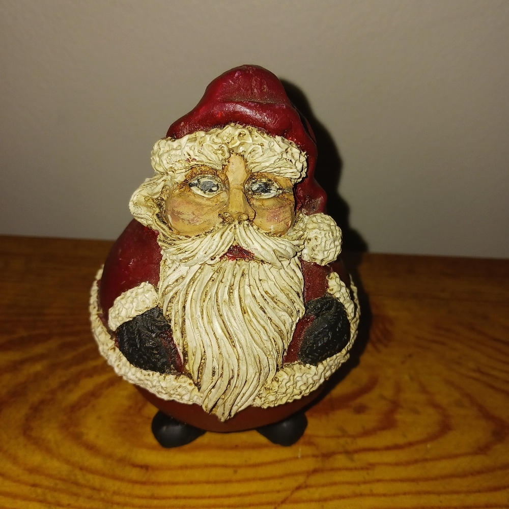 Really Cute resin santa